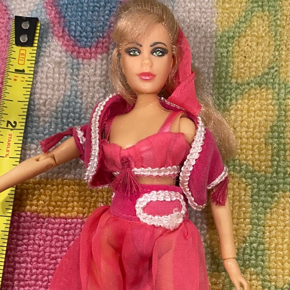I dream of a Jeanie doll - Picture 4 of 4